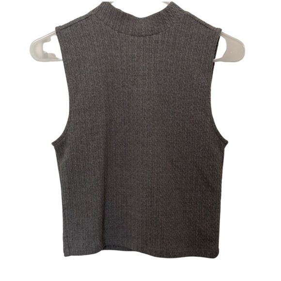 Textured grey  high neck sleeveless top with zipper detail on the back! - Picture 1 of 5